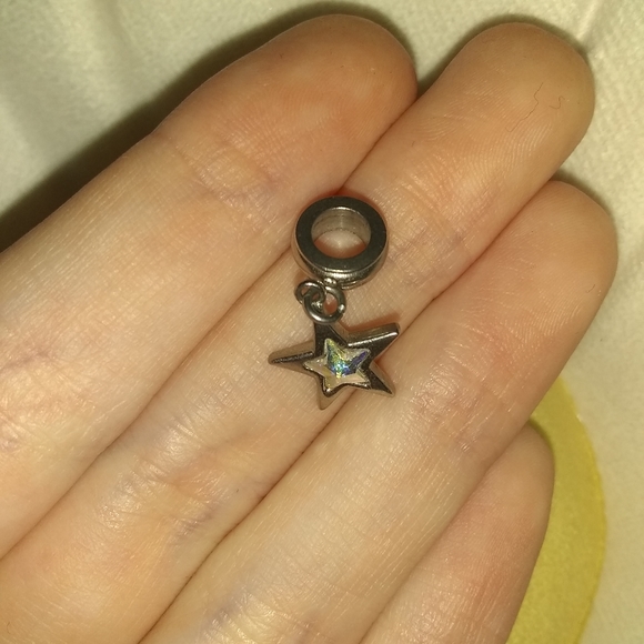 Hallmark connections charm - Picture 2 of 3